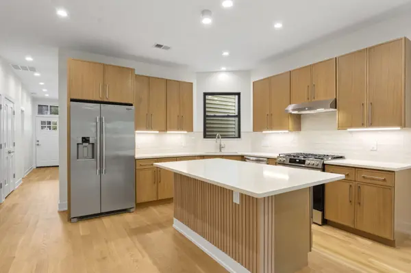 1246 W Bryn Mawr AVE #2, Chicago, IL 60660