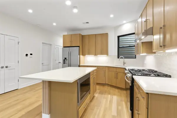1246 W Bryn Mawr AVE #2, Chicago, IL 60660