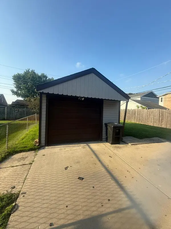 7529 W Rosedale AVE, Chicago, IL 60631