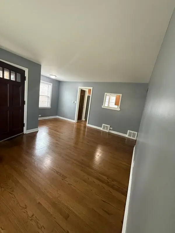 7529 W Rosedale AVE, Chicago, IL 60631