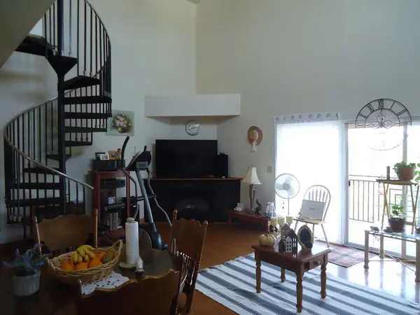 7050 183rd ST #409, Tinley Park, IL 60477