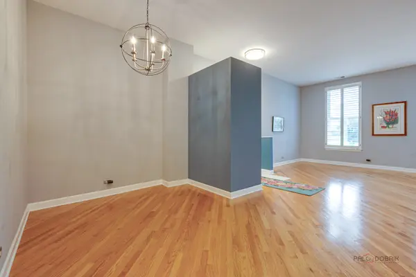 190 Leonard Wood S #106, Highland Park, IL 60035