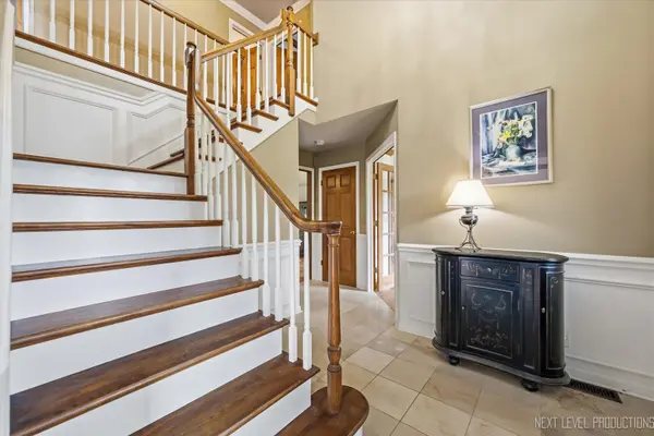 40W815 S Bridle Creek DR, St. Charles, IL 60175