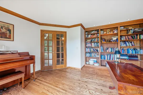 40W815 S Bridle Creek DR, St. Charles, IL 60175
