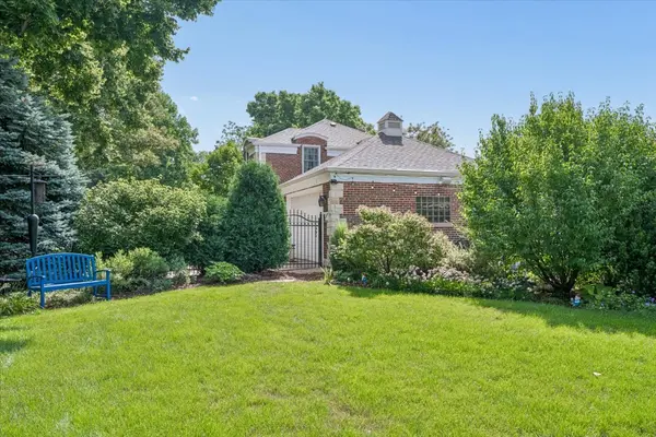 Address not disclosed, River Forest, IL 60305