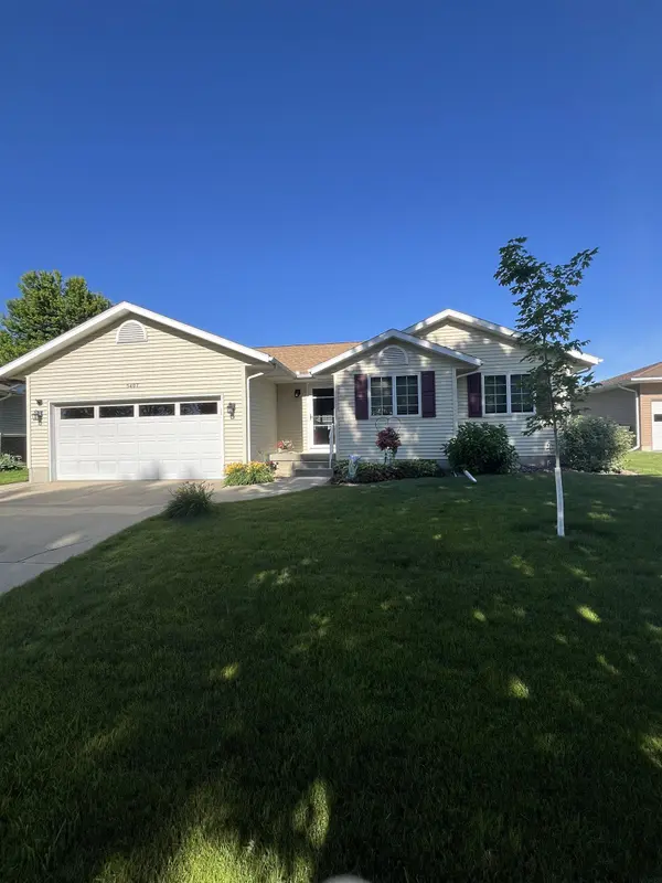 5407 Marius DR, Cedar Falls, IA 50613