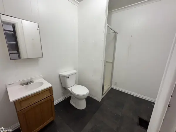 17 W 4Th ST, Atlantic, IA 50022