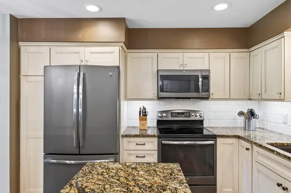 6227 Annapolis LN N, Maple Grove, MN 55311