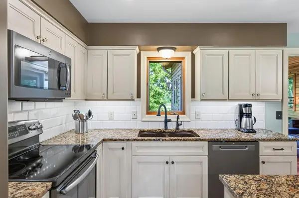 6227 Annapolis LN N, Maple Grove, MN 55311