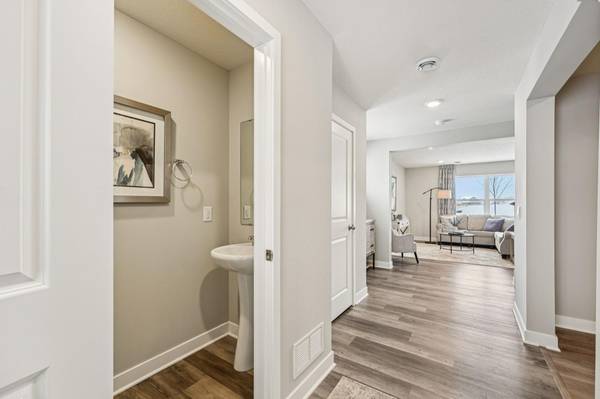 1908 Highview TER, Shakopee, MN 55379