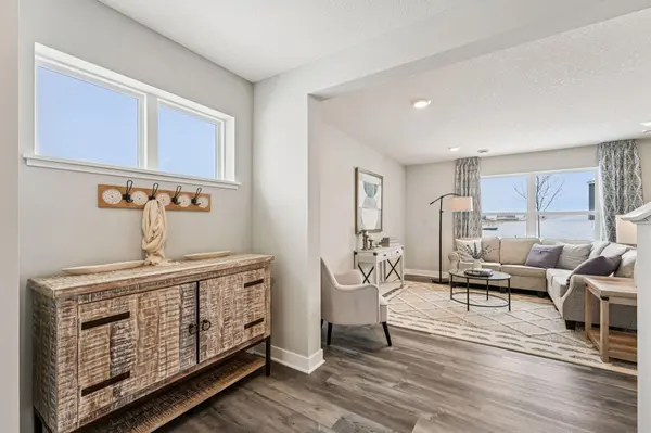 1908 Highview TER, Shakopee, MN 55379