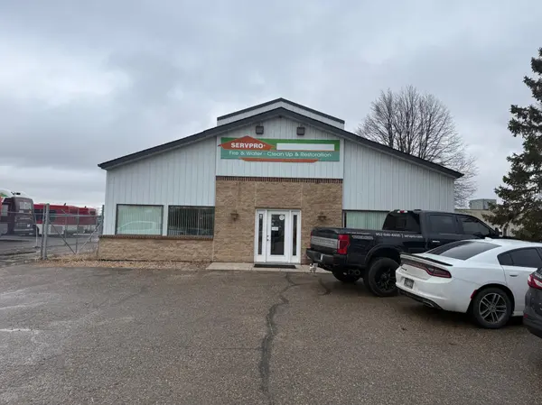 1504 30th ST NW, Faribault, MN 55021