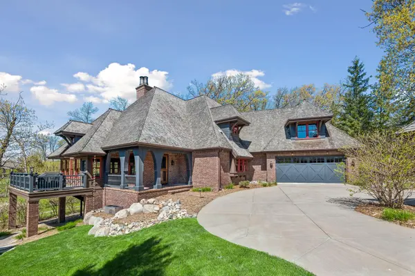 1610 Locust Hills PL, Wayzata, MN 55391