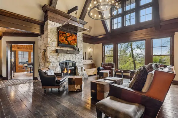 1610 Locust Hills PL, Wayzata, MN 55391