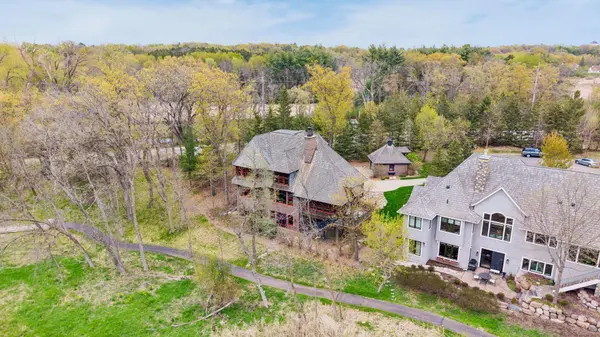 1610 Locust Hills PL, Wayzata, MN 55391