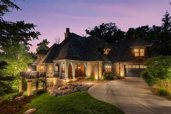 1610 Locust Hills PL, Wayzata, MN 55391