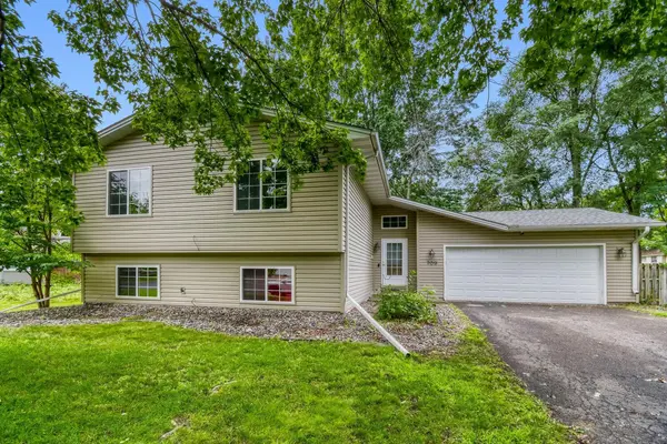 709 74th AVE N, Brooklyn Park, MN 55444