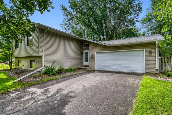 709 74th AVE N, Brooklyn Park, MN 55444