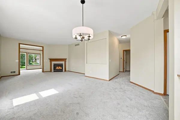 14795 Bloomfield CIR, Rosemount, MN 55068