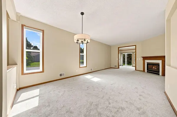 14795 Bloomfield CIR, Rosemount, MN 55068