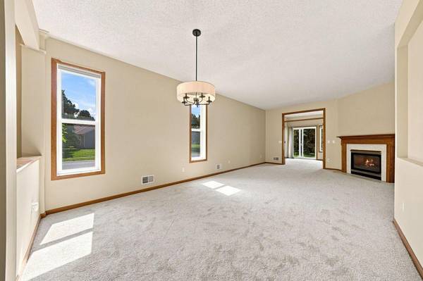 14795 Bloomfield CIR, Rosemount, MN 55068