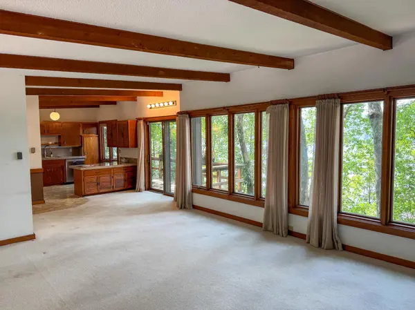 177 Glenmont RD, River Falls, WI 54022