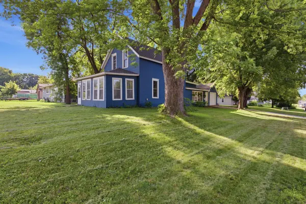 1223 Litchfield AVE SW, Willmar, MN 56201