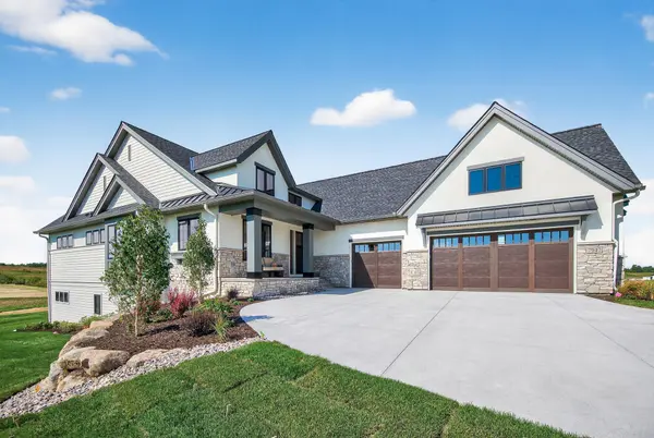 7947 207th ST E, Credit River, MN 55372