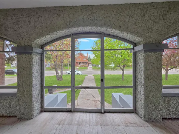 716 N Broadway, Crookston, MN 56716