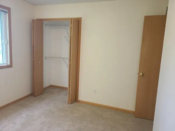 14660 Evergreen TRL #5, Apple Valley, MN 55124