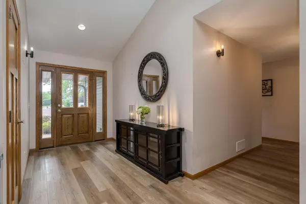 120 Sunburst CIR, Mankato, MN 56001