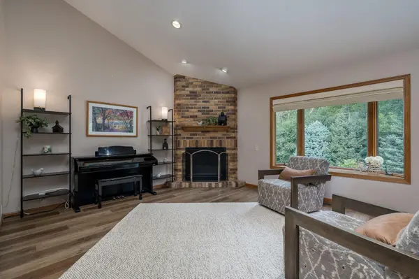 120 Sunburst CIR, Mankato, MN 56001