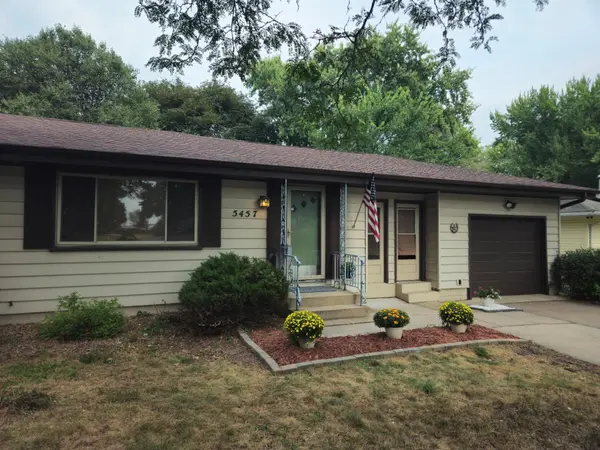 5457 Horizon DR NE, Fridley, MN 55421
