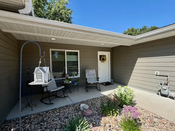 104 W Barck AVE, Luverne, MN 56156