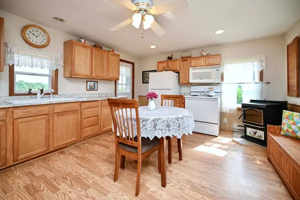 37000 Krage DR, Winona, MN 55987