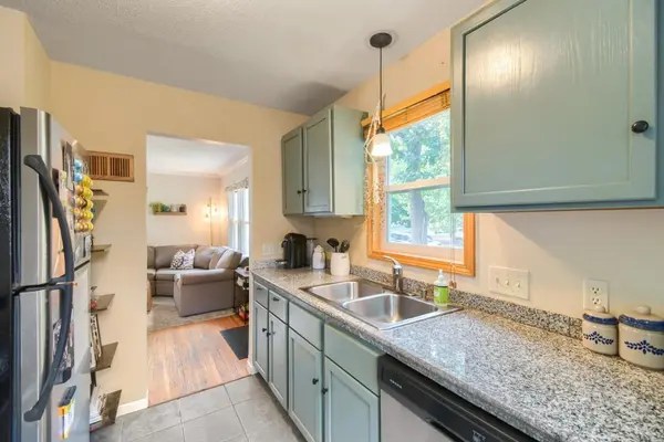 3912 Vera Cruz AVE N, Robbinsdale, MN 55422