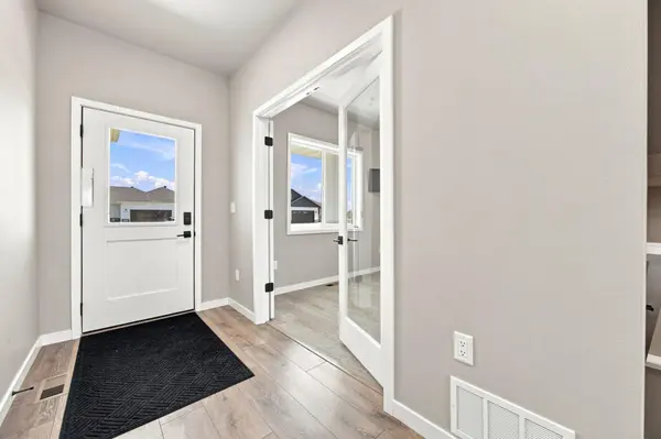 102 Annies WAY, Mapleton, ND 58059