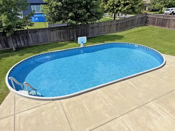1672 Lenox DR, Waconia, MN 55387