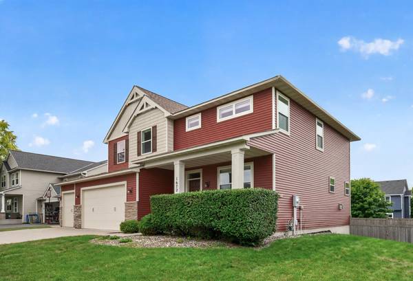 1672 Lenox DR, Waconia, MN 55387