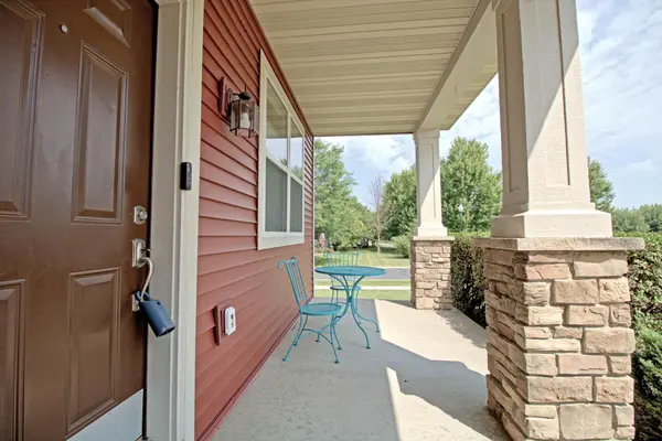 1672 Lenox DR, Waconia, MN 55387