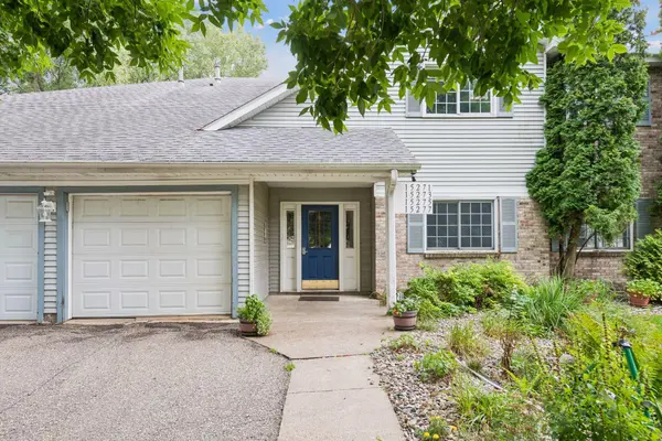 15275 Lesley LN, Eden Prairie, MN 55346