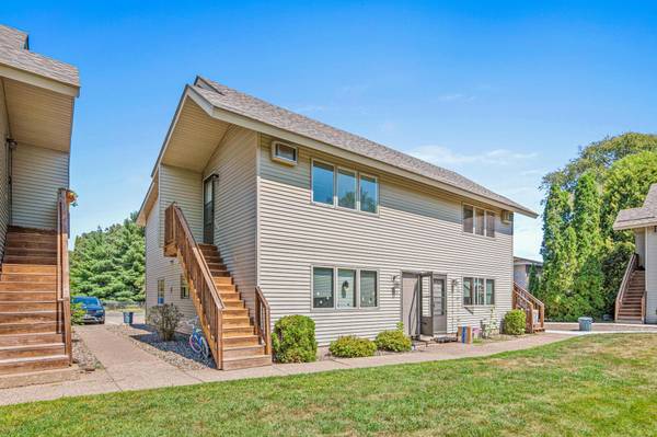 14687 62nd ST N ##1, Stillwater, MN 55082