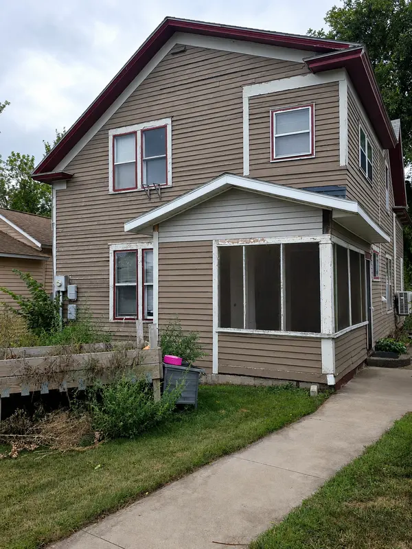 709 Pine ST S, Sauk Centre, MN 56378
