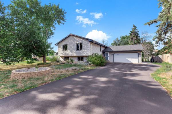 1631 130th AVE NE, Blaine, MN 55449