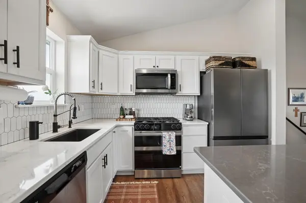 1052 Butternut LN, Watertown, MN 55388