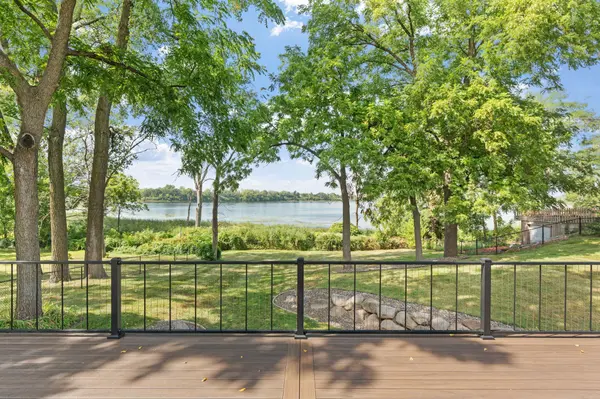 4337 Old Highway 10, Arden Hills, MN 55112