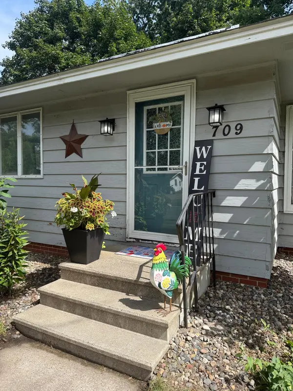 709 7th ST, Farmington, MN 55024