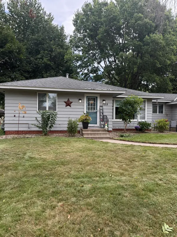 709 7th ST, Farmington, MN 55024