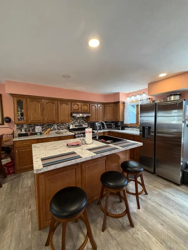 231 Elizabeth ST E, Edgerton, MN 56128