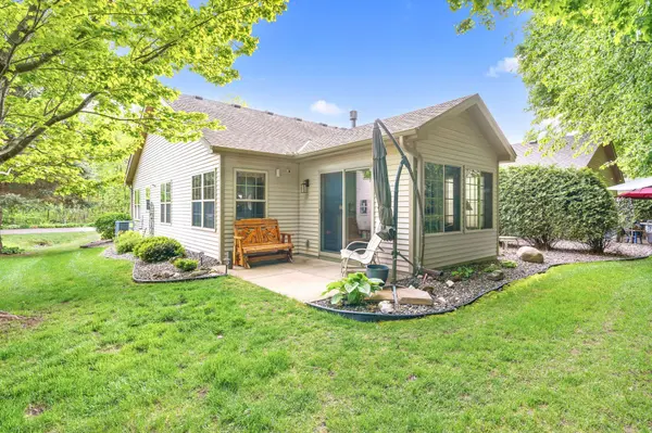 10850 Woodland DR, Chisago City, MN 55013